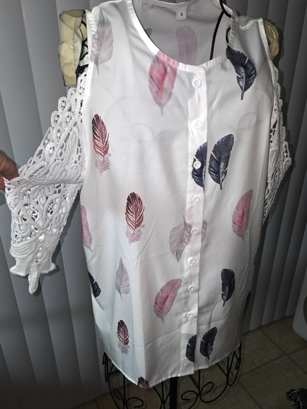 New! Sz S. Cold Shoulder Blouse